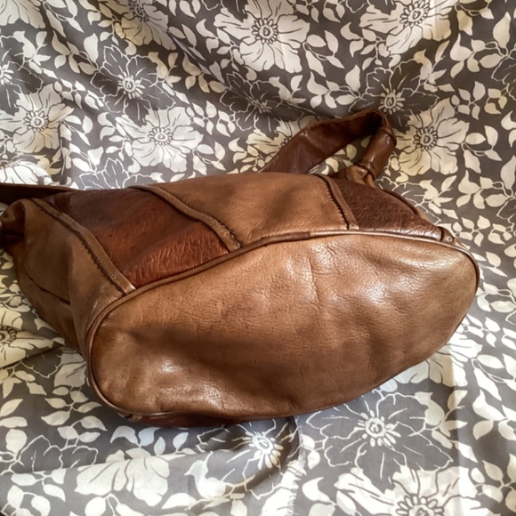 Italian Made Leather Handbag - Picture 3 of 5